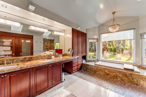 Bath - 541 Sunset Dr, Angwin, CA 94508 photo 1 of 3