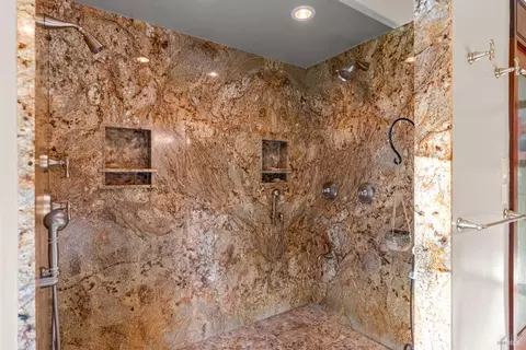 Bath - 541 Sunset Dr, Angwin, CA 94508 photo 2 of 3