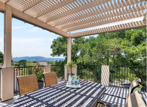 111 Stone Mountain Cir, Napa, CA 94558