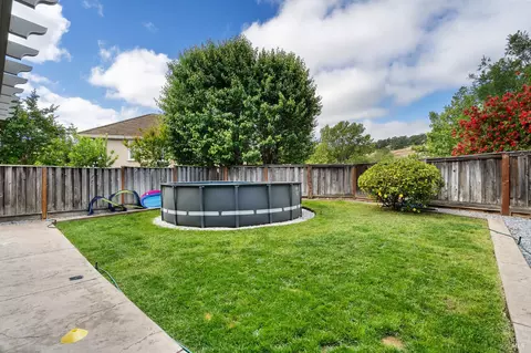Exterior - 637 Peridot Pl, Fairfield, CA 94534 photo 3 of 6