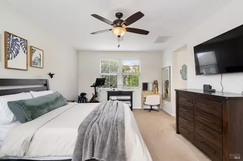Bedroom - 637 Peridot Pl, Fairfield, CA 94534 photo 5 of 6