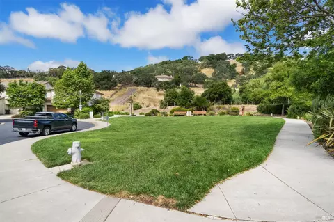 Exterior - 637 Peridot Pl, Fairfield, CA 94534 photo 6 of 6