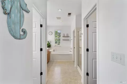 Entry Way - 637 Peridot Pl, Fairfield, CA 94534 photo 7 of 7