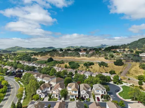 View/Area - 637 Peridot Pl, Fairfield, CA 94534 photo 1 of 5