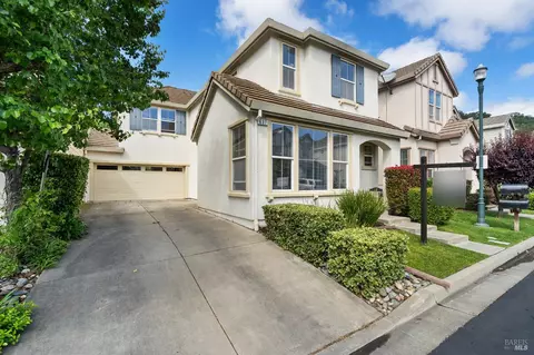 Exterior - 637 Peridot Pl, Fairfield, CA 94534 photo 2 of 6