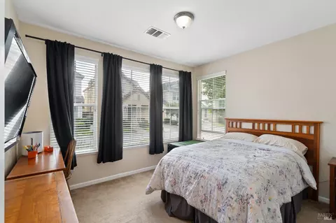 Bedroom - 637 Peridot Pl, Fairfield, CA 94534 photo 1 of 6