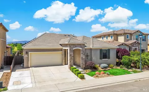 321 Water Lily Cir, Vacaville, CA 95687