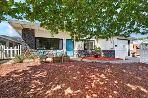 1898 Elm St, Ukiah, CA 95482