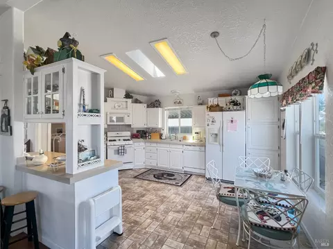 8169 Willow St, Windsor, CA 95492 photo 6