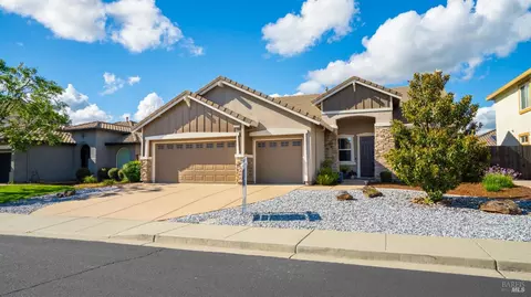 312 Rock Creek Cir, Vacaville, CA 95688