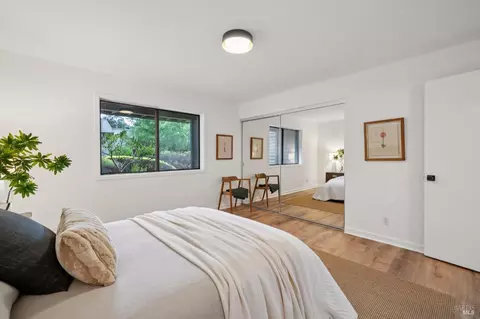 Bedroom - 31 W Harbor Dr, Sausalito, CA 94965 photo 2 of 3