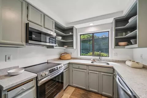 Kitchen - 31 W Harbor Dr, Sausalito, CA 94965 photo 1 of 1