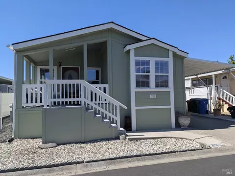 304 Chablis N, Calistoga, CA 94515