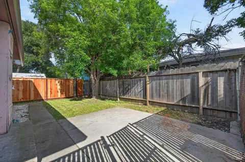 Exterior - 705-711 State St, Vallejo, CA 94590 photo 6 of 8