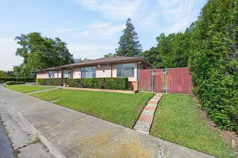Exterior - 705-711 State St, Vallejo, CA 94590 photo 2 of 8