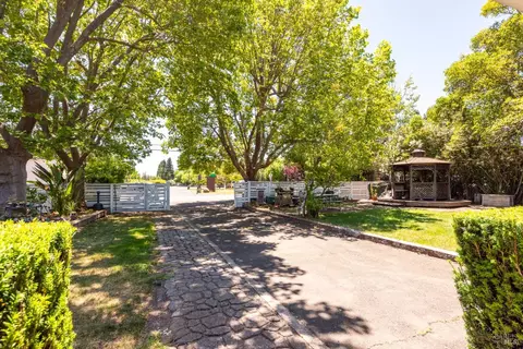 Exterior - 595 Boyes Blvd, Sonoma, CA 95476 photo 3 of 14