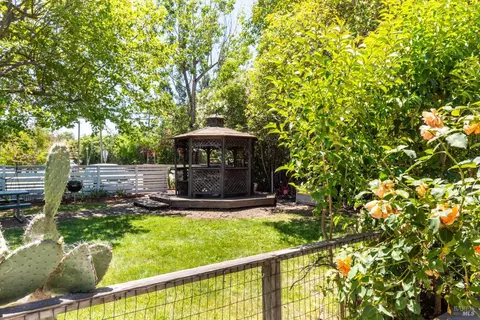 Exterior - 595 Boyes Blvd, Sonoma, CA 95476 photo 12 of 14
