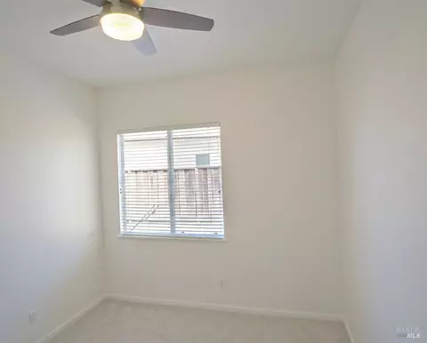 Bedroom - 1443 Fullerton Dr, Fairfield, CA 94533 photo 4 of 4