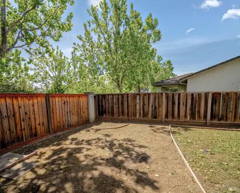 Exterior - 1443 Fullerton Dr, Fairfield, CA 94533 photo 8 of 10