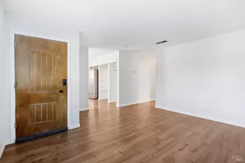 Living - 730 Park Dr, Dixon, CA 95620 photo 1 of 3