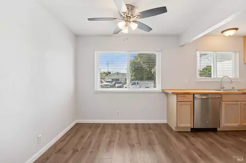 Dining - 730 Park Dr, Dixon, CA 95620 photo 1 of 1