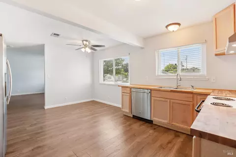 Kitchen - 730 Park Dr, Dixon, CA 95620 photo 1 of 2
