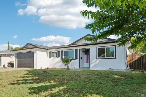 Exterior - 730 Park Dr, Dixon, CA 95620 photo 3 of 12