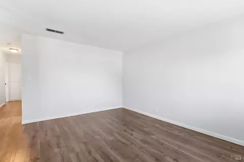 Living - 730 Park Dr, Dixon, CA 95620 photo 2 of 3