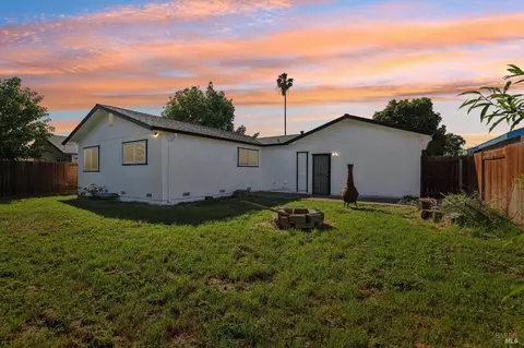 Exterior - 730 Park Dr, Dixon, CA 95620 photo 10 of 12