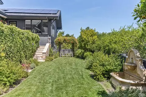 Exterior - 57 Summit Rd, San Anselmo, CA 94960 photo 6 of 14
