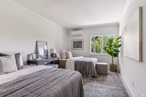 Bedroom - 57 Summit Rd, San Anselmo, CA 94960 photo 8 of 9