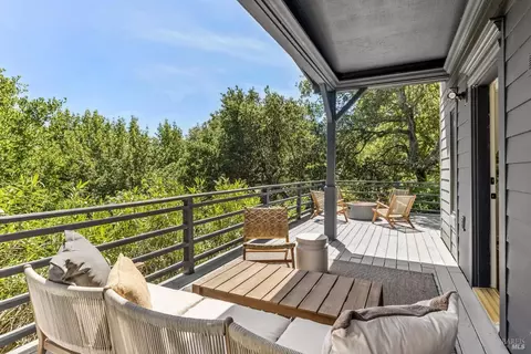 Exterior - 57 Summit Rd, San Anselmo, CA 94960 photo 4 of 14