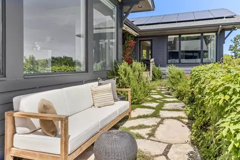 Exterior - 57 Summit Rd, San Anselmo, CA 94960 photo 8 of 14