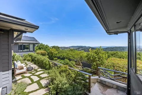 Exterior - 57 Summit Rd, San Anselmo, CA 94960 photo 11 of 14