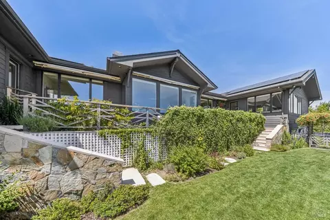 Exterior - 57 Summit Rd, San Anselmo, CA 94960 photo 7 of 14
