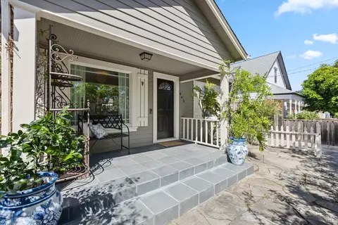 445 Wilson St, Napa, CA 94559