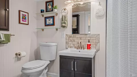 Bath - 280 Devon Dr, San Rafael, CA 94903 photo 4 of 4