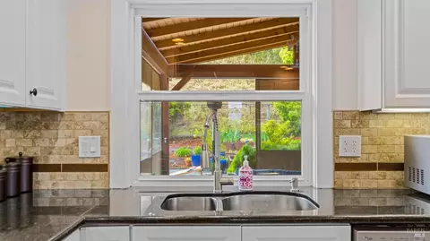 Kitchen - 280 Devon Dr, San Rafael, CA 94903 photo 6 of 8