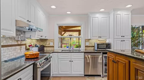Kitchen - 280 Devon Dr, San Rafael, CA 94903 photo 7 of 8