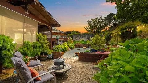 Exterior - 280 Devon Dr, San Rafael, CA 94903 photo 9 of 22