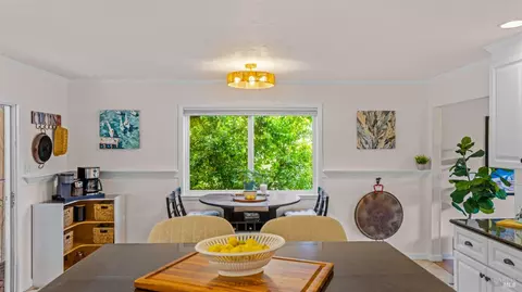 Dining - 280 Devon Dr, San Rafael, CA 94903 photo 2 of 3