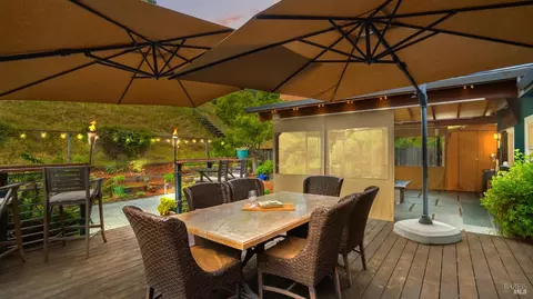 Exterior - 280 Devon Dr, San Rafael, CA 94903 photo 7 of 22