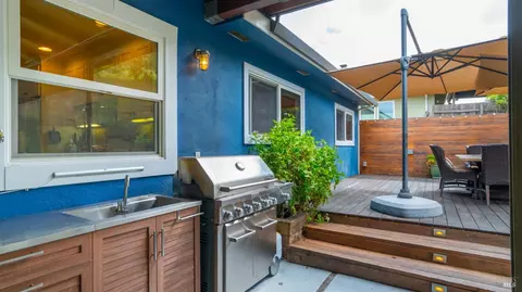 Exterior - 280 Devon Dr, San Rafael, CA 94903 photo 11 of 22