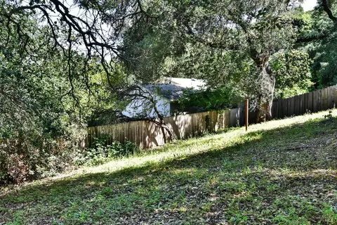 Exterior - 285 E Agua Caliente Rd, Sonoma, CA 95476 photo 9 of 10