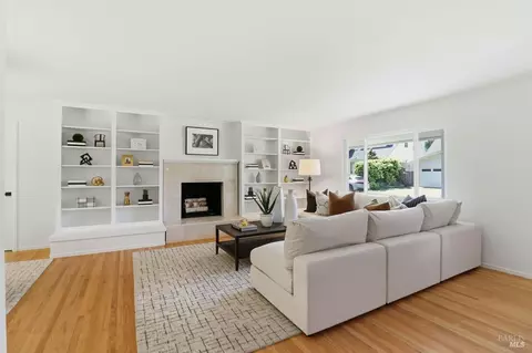 Living - 10 Sonora Way, Corte Madera, CA 94925 photo 1 of 2