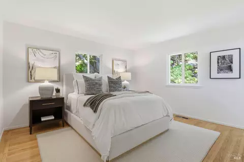Bedroom - 10 Sonora Way, Corte Madera, CA 94925 photo 1 of 5