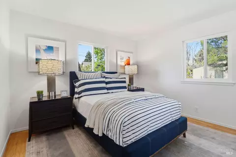 Bedroom - 10 Sonora Way, Corte Madera, CA 94925 photo 3 of 5