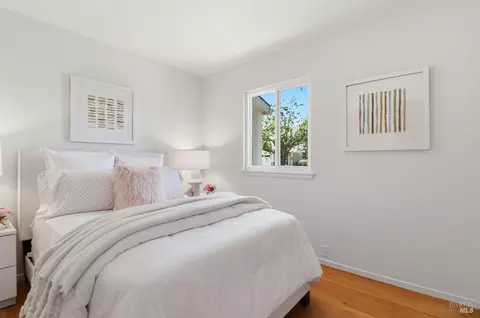 Bedroom - 10 Sonora Way, Corte Madera, CA 94925 photo 4 of 5