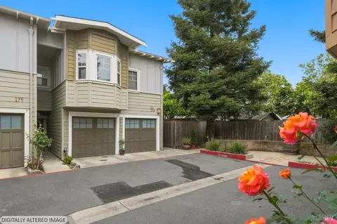 176 Valley Oak Dr, Napa, CA 94558