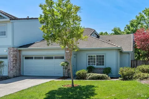 519 Danby Ct, Petaluma, CA 94954